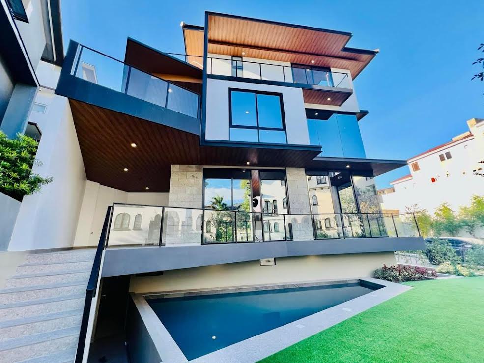 BGC Modern House