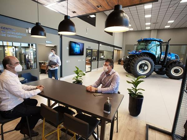 New Holland lança conceito de loja que aprimora a experiência do cliente