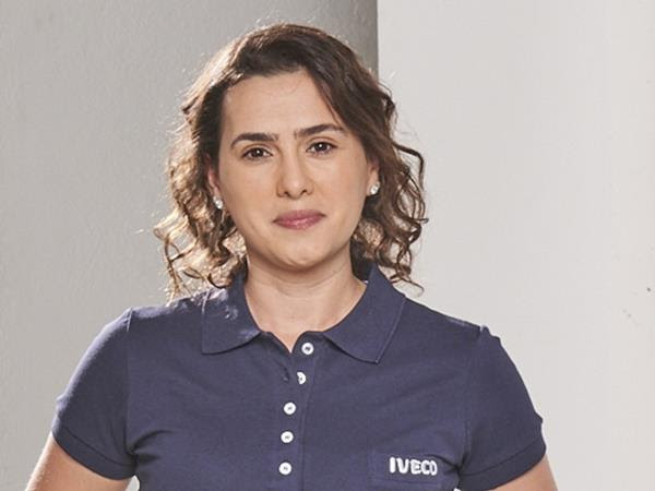 Mulheres lideram linhas de produção da CNH Industrial