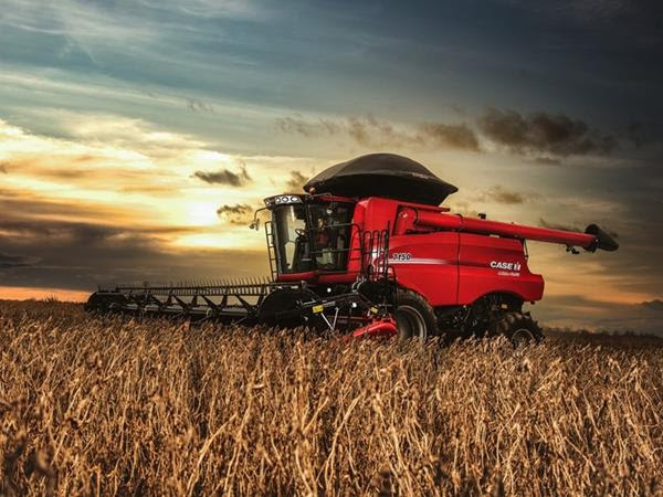 Com transmissão de 4 velocidades, Axial-Flow Série 150 é para todos os perfis de produtores