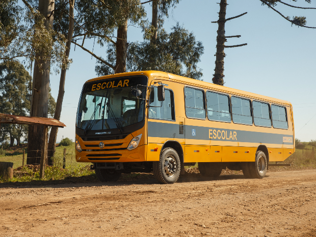 VWCO comemora 15 anos do programa Caminho da Escola com nova licitação de 2.300 ônibus