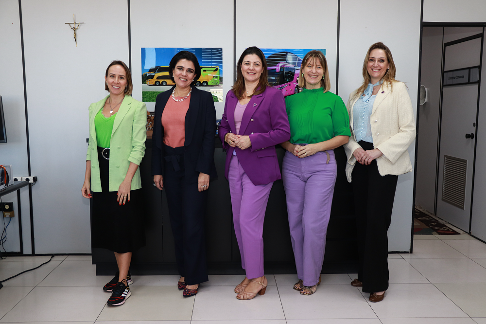 Águia Branca recebe visita de empresárias do setor
