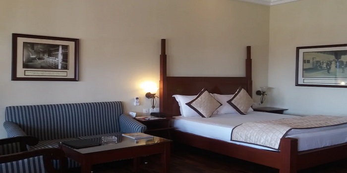 THE CHANAKYA BNR,PURI