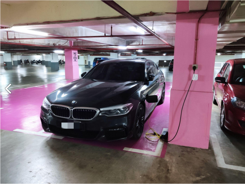 Thistle Hotel Multi Level Car Park (3 pin)