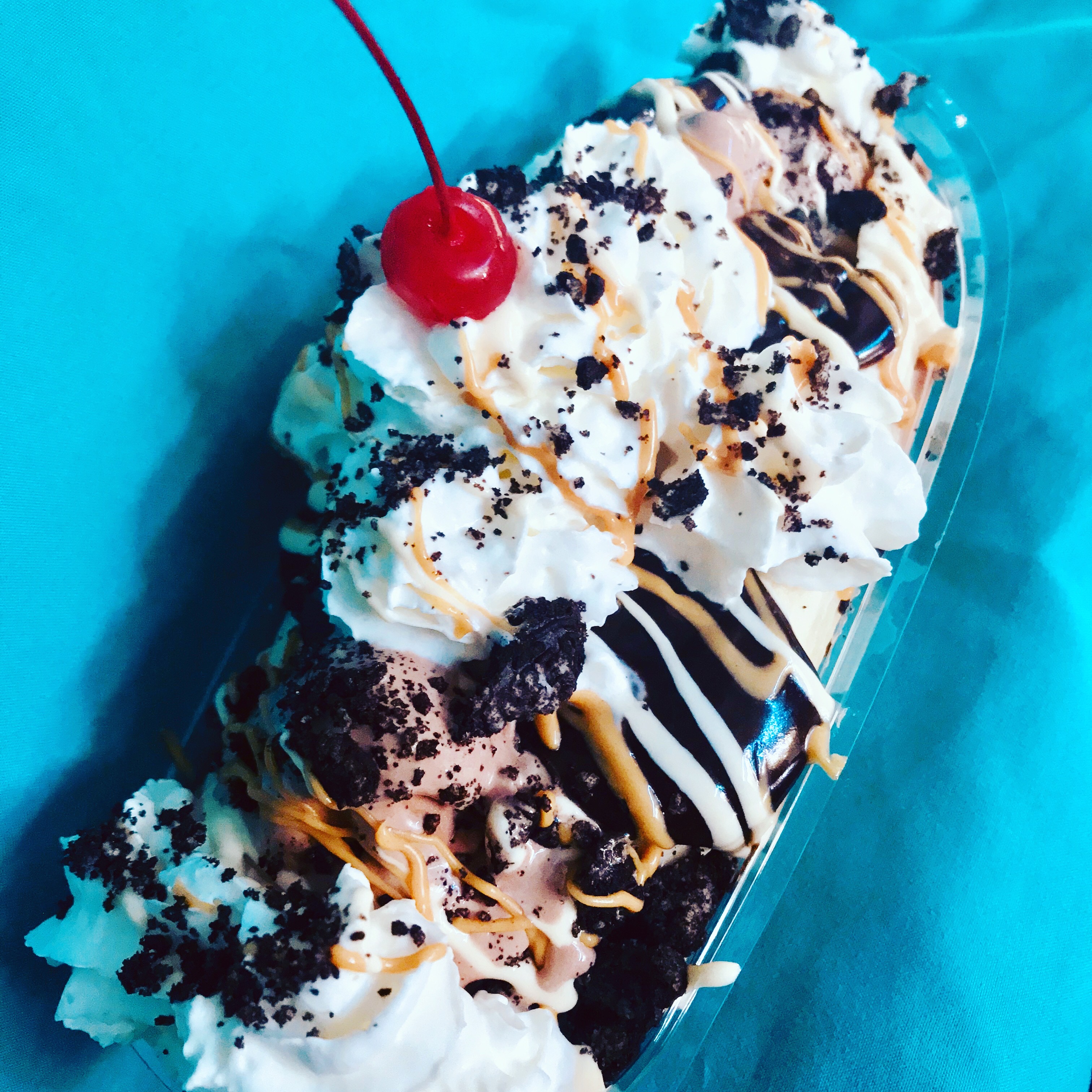 Peanut-Butter-Oreo-Crunch-Boat