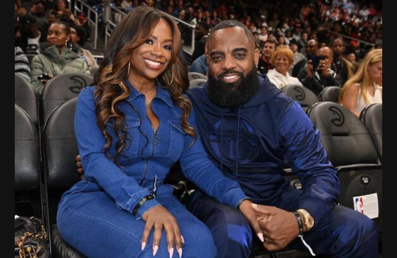 Kandi Burruss Removes Todd Tucker’s Last Name From Instagram Profile; Ditches Wedding Ring